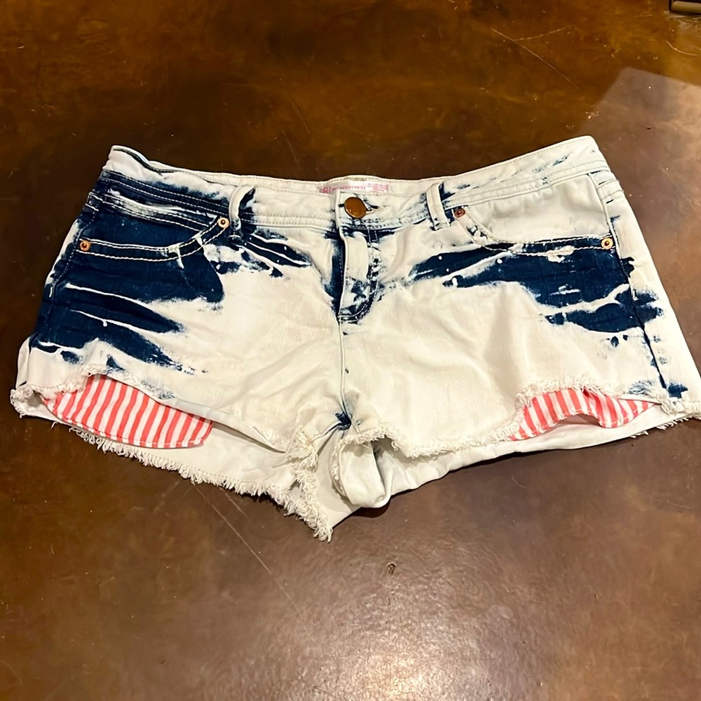 White, blue, and red denim shorts size 13